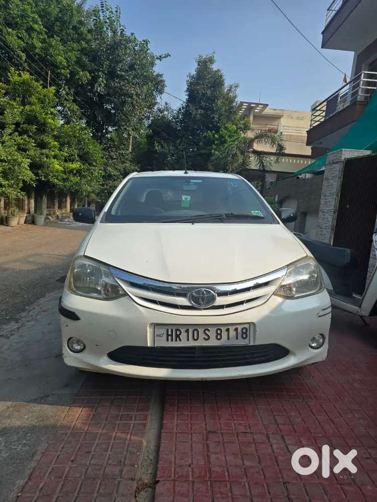 Toyota Etios [2012] Petrol