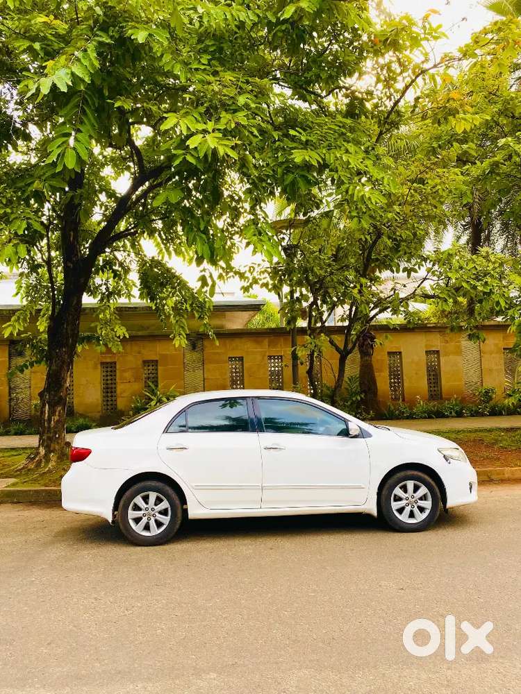Toyota Corolla Altis 2011
