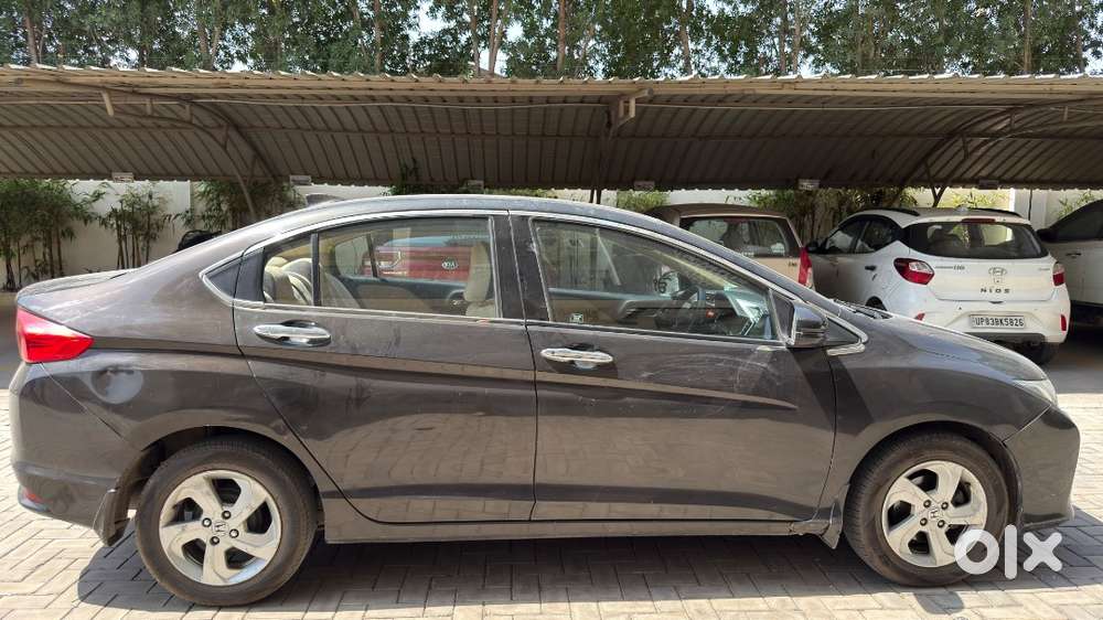 Honda City V 2015 1.5 Diesel Turbo I-dtech Metallic Brown Colour