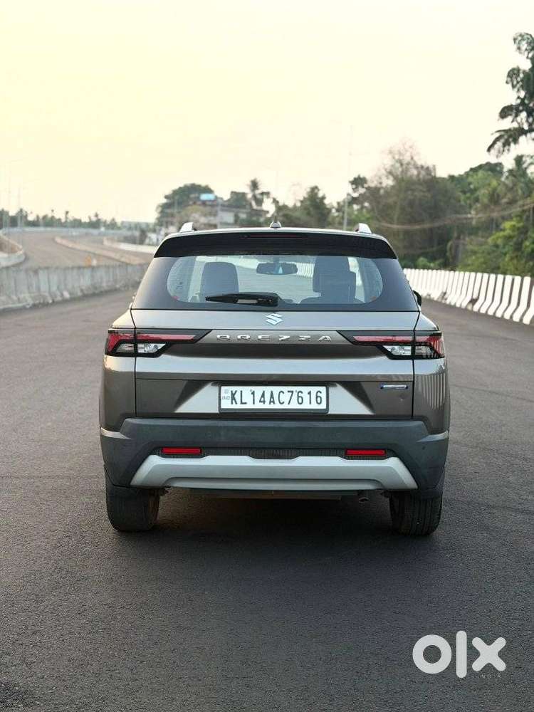 Maruti Suzuki Brezza 1.5 Zxi Smart Hybrid, 2023, Petrol