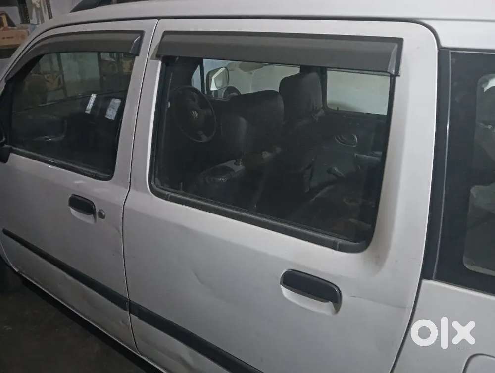 Selling Maruti Suzuki Wagon R 2010