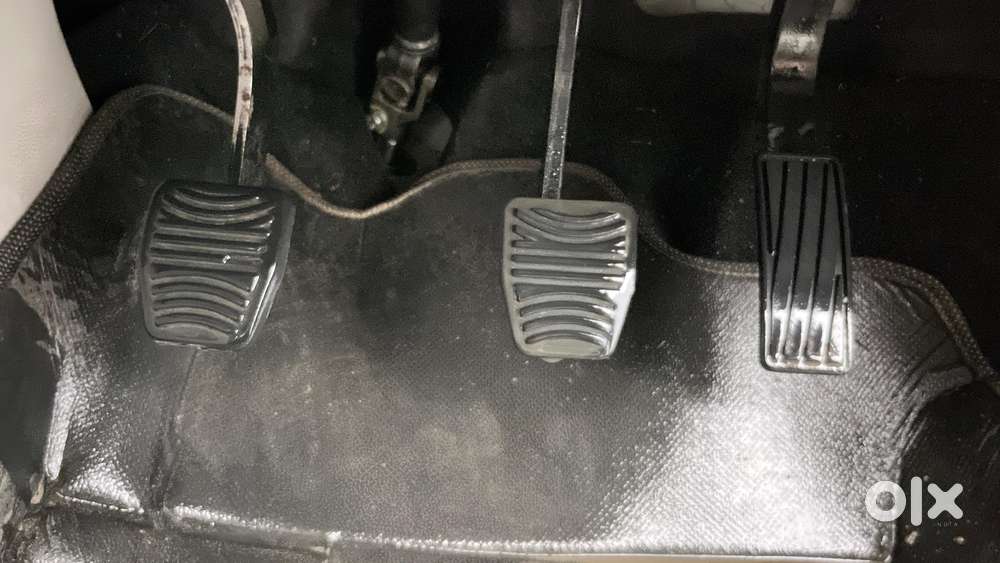 Mahindra Xuv300 W8, 2021, Petrol