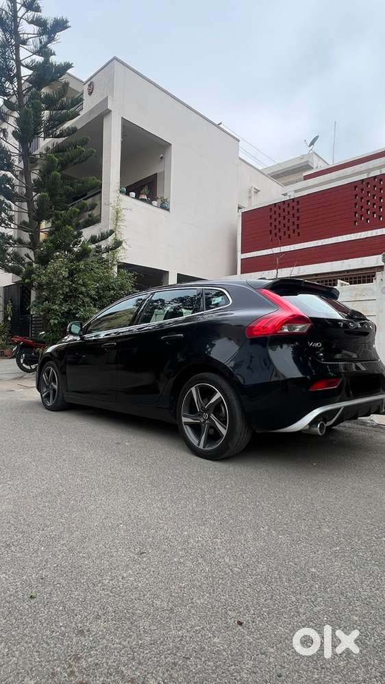 Volvo V40 D3 R-design 2015  2.0 Diesel  Hr - Registered