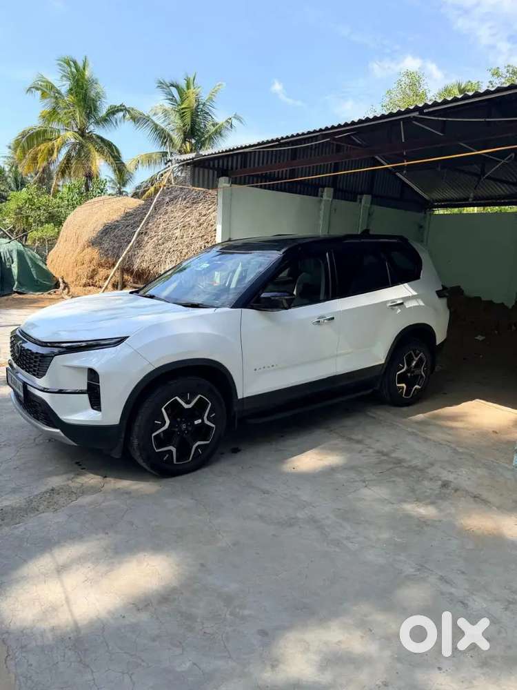 Tata Safari Plus 2024 Dual Tone
