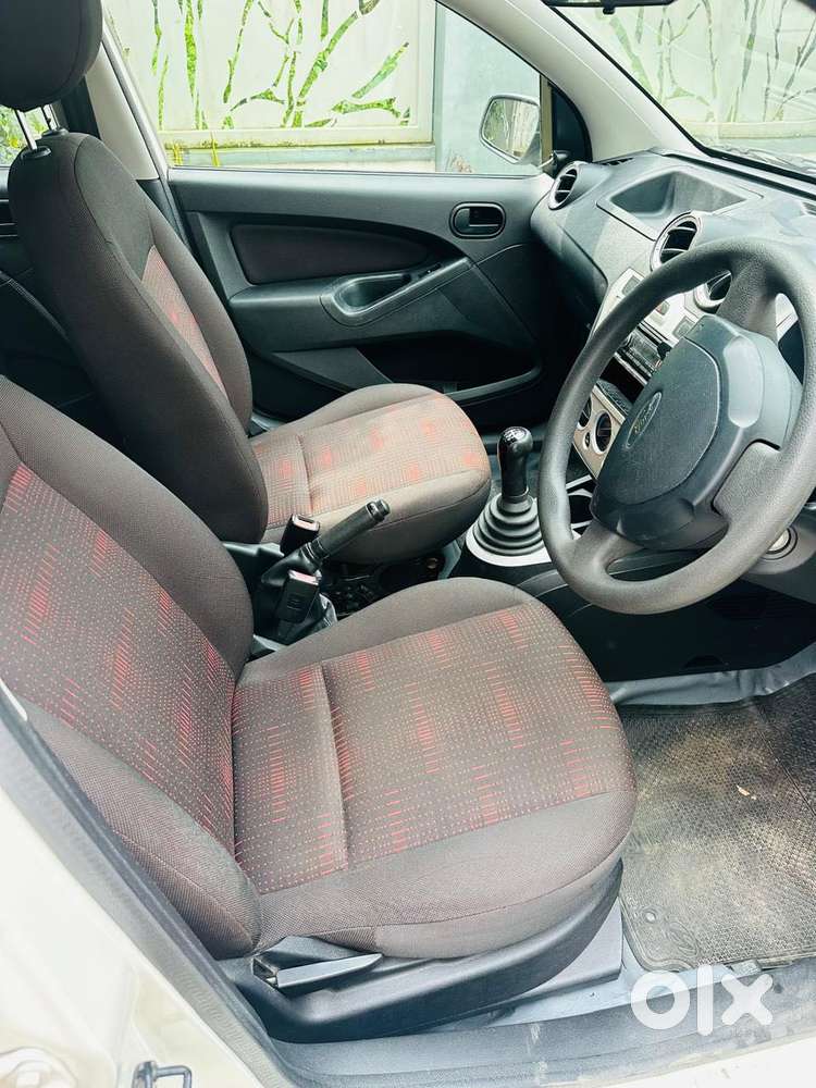Ford Figo Petrol Zxi, 2011, Petrol