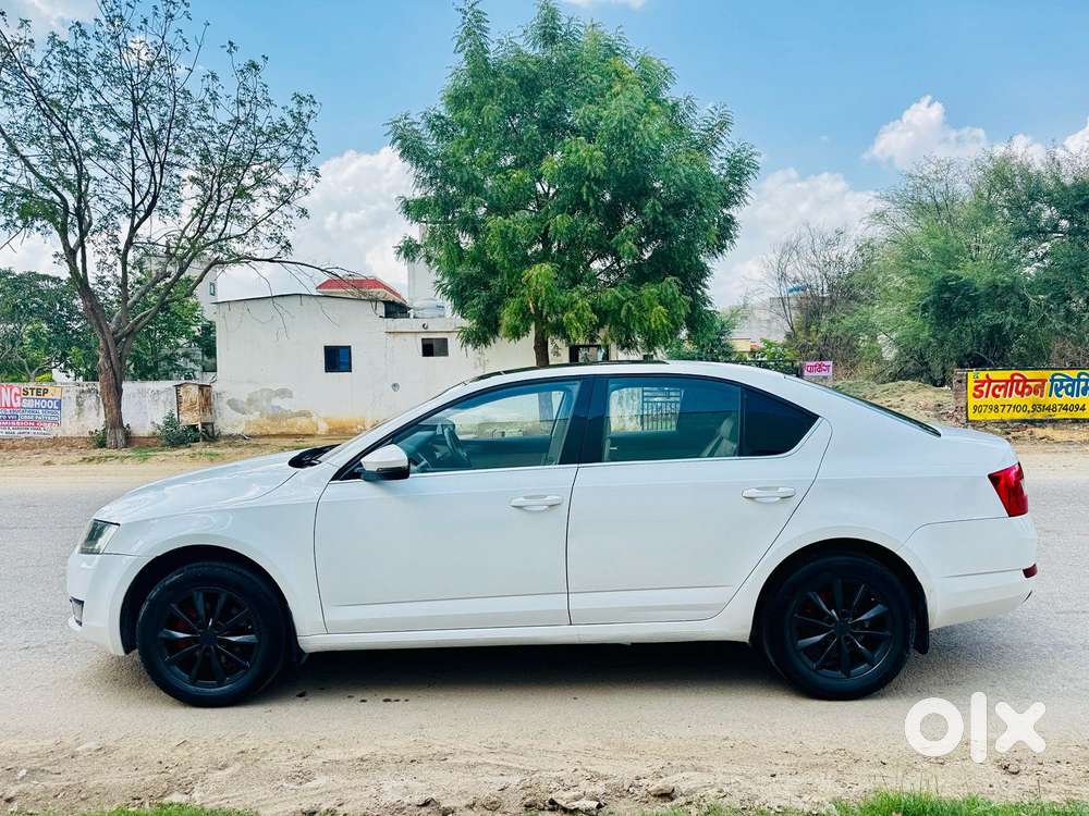 Skoda Octavia Elegance 2.0 Tdi At, 2013, Diesel