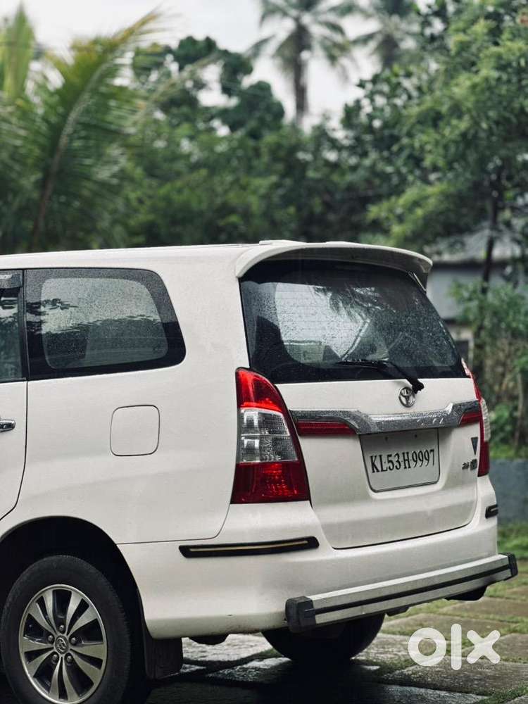 Toyota Innova (2015)