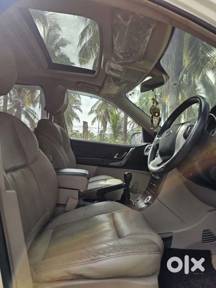 Mahindra Xuv500 2016 Diesel 93000 Km Driven