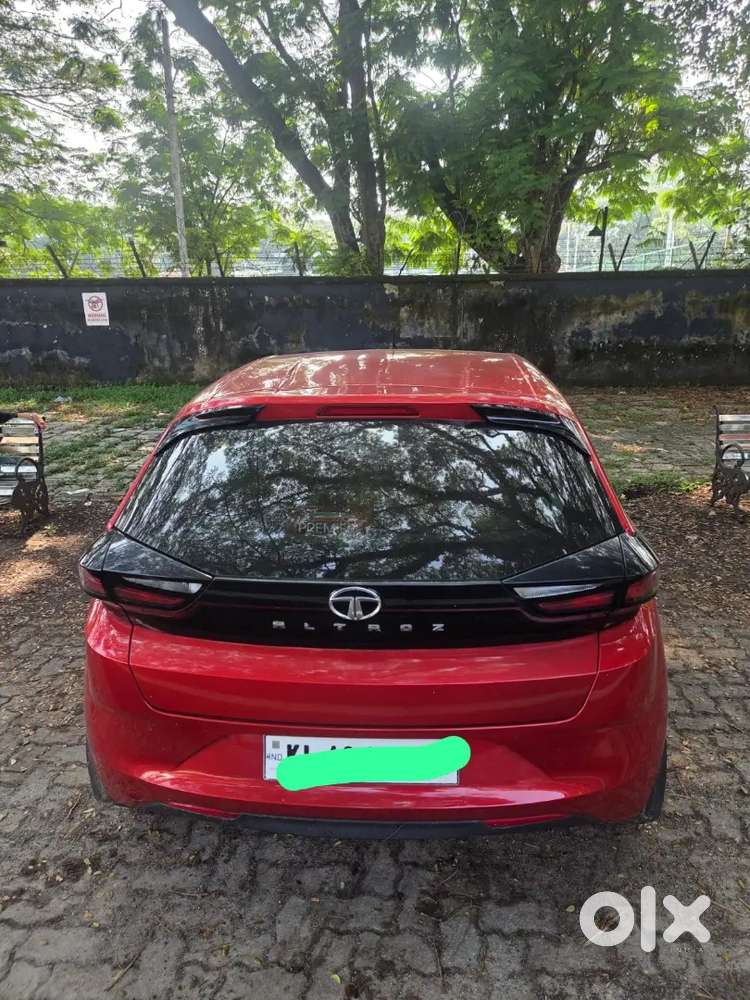 Tata Altroz Xm 1.2 Petrol 2020 - 2nd Owner - Downtown Red