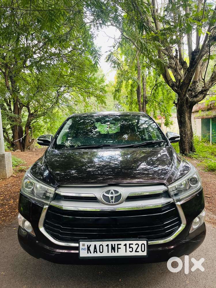 Toyota Innova Crysta 2017 Diesel Well Maintained