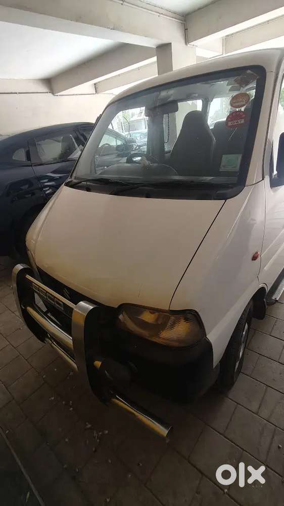 Maruti Suzuki Eeco 5 2017