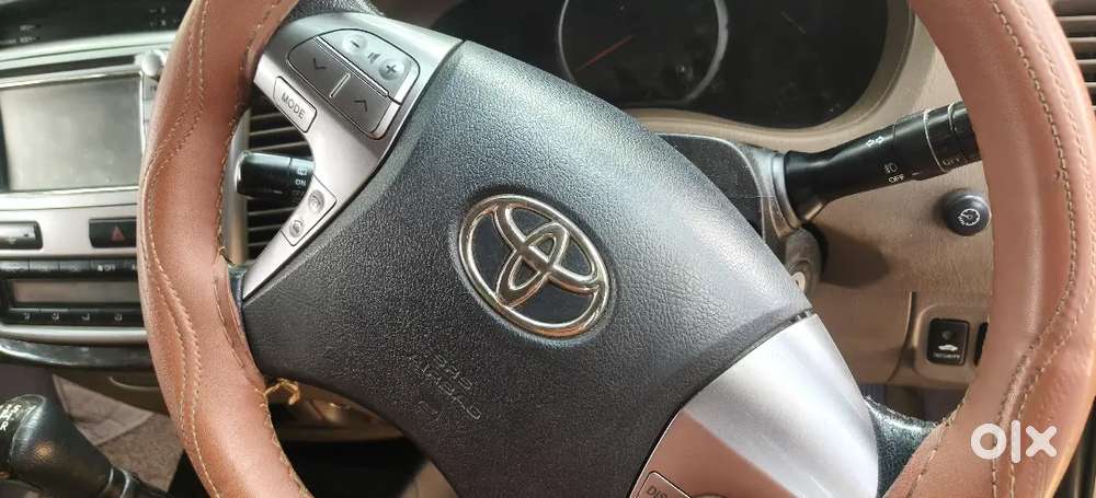 Toyota Innova 2016 V