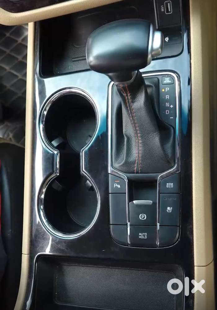 Kia Carnival Limousine Plus 7 Str, 2021, Diesel