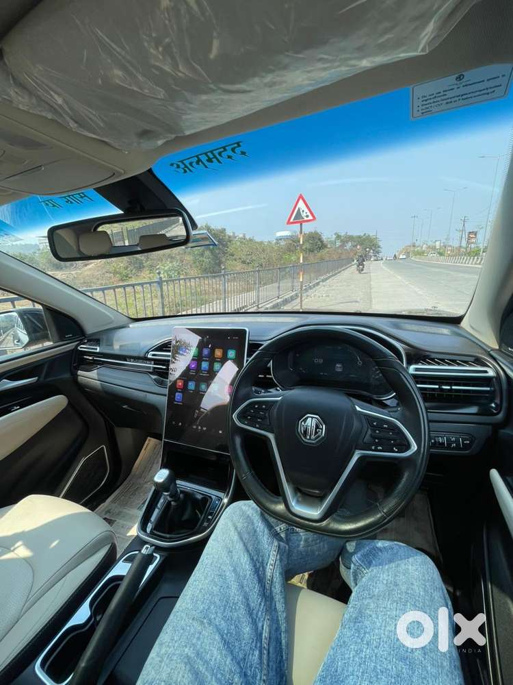 Mg Hector Plus Style 1.5 Petrol Turbo Mt 7-str, 2023, Petrol