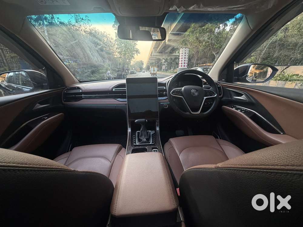 Mg Hector Plus Savvy Pro 1.5 Turbo Petrol Cvt 7 Str, 2024, Petrol