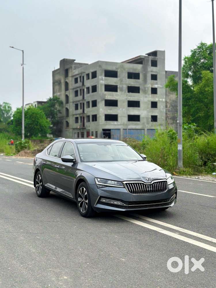 Skoda Superb 2.0 Tsi At L&k, 2022, Petrol