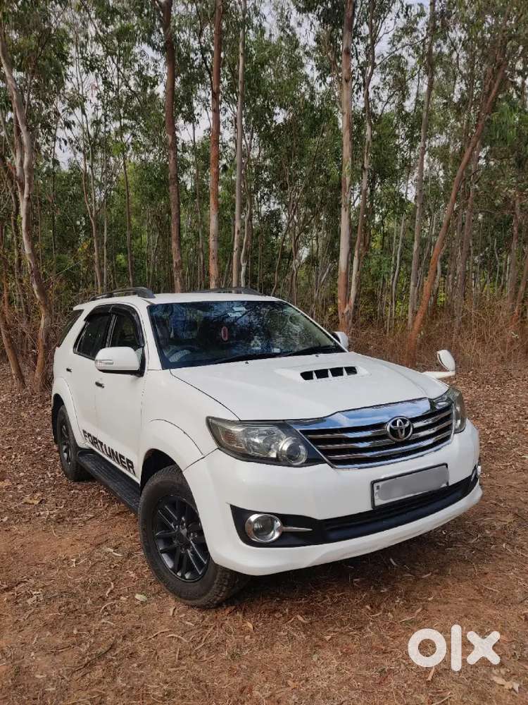 Toyota Fortuner 2015 1st Owner Diesel 99000 Km Driven