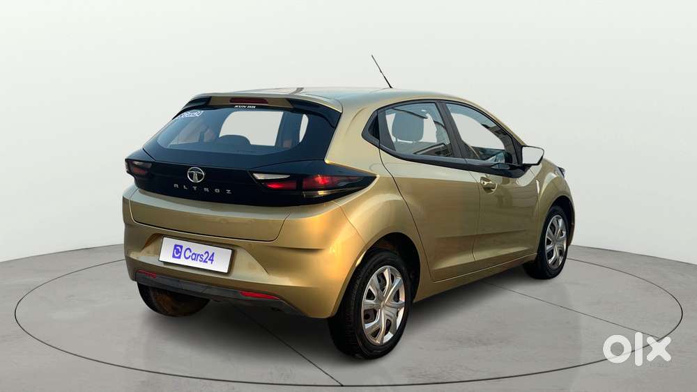 Tata Altroz 1.2 Xm Plus, 2022, Petrol
