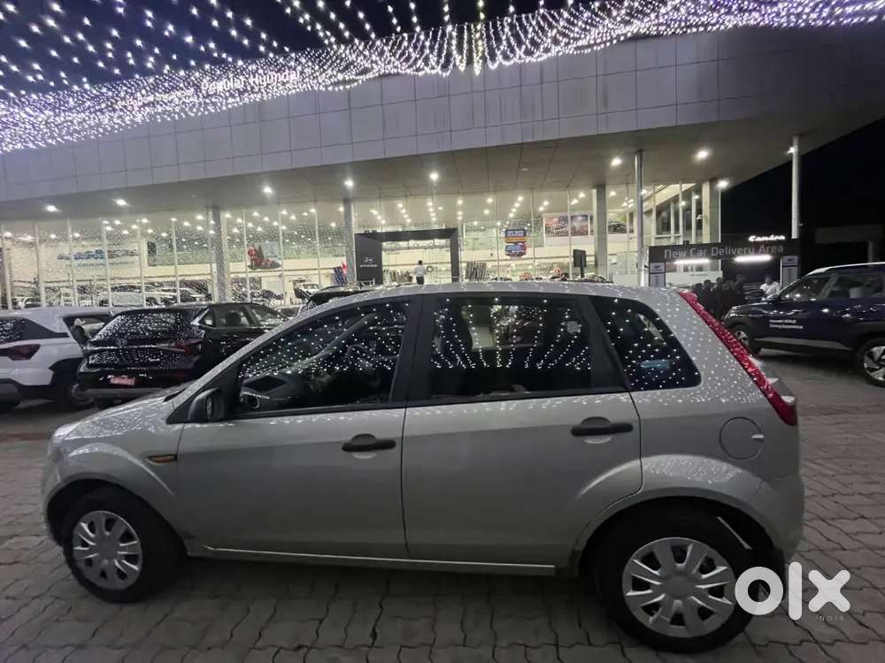 Ford Figo 2013 Diesel 58000 Km Driven Company Service