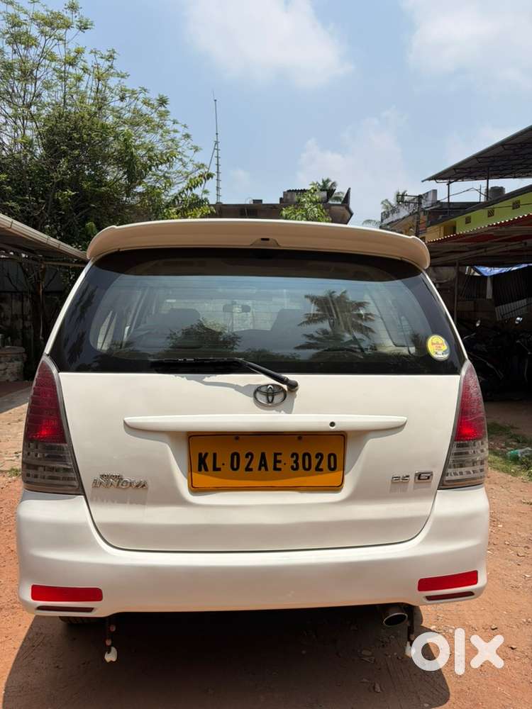 Toyota Innova 2010 Diesel Well Maintained