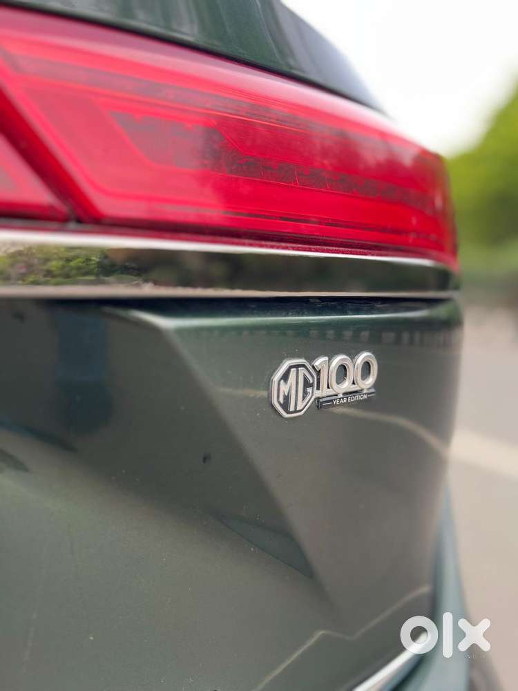 Mg Hector Plus Sharp Pro 1.5 Turbo Petrol 7 Str Dual Tone, 2024, Pet..