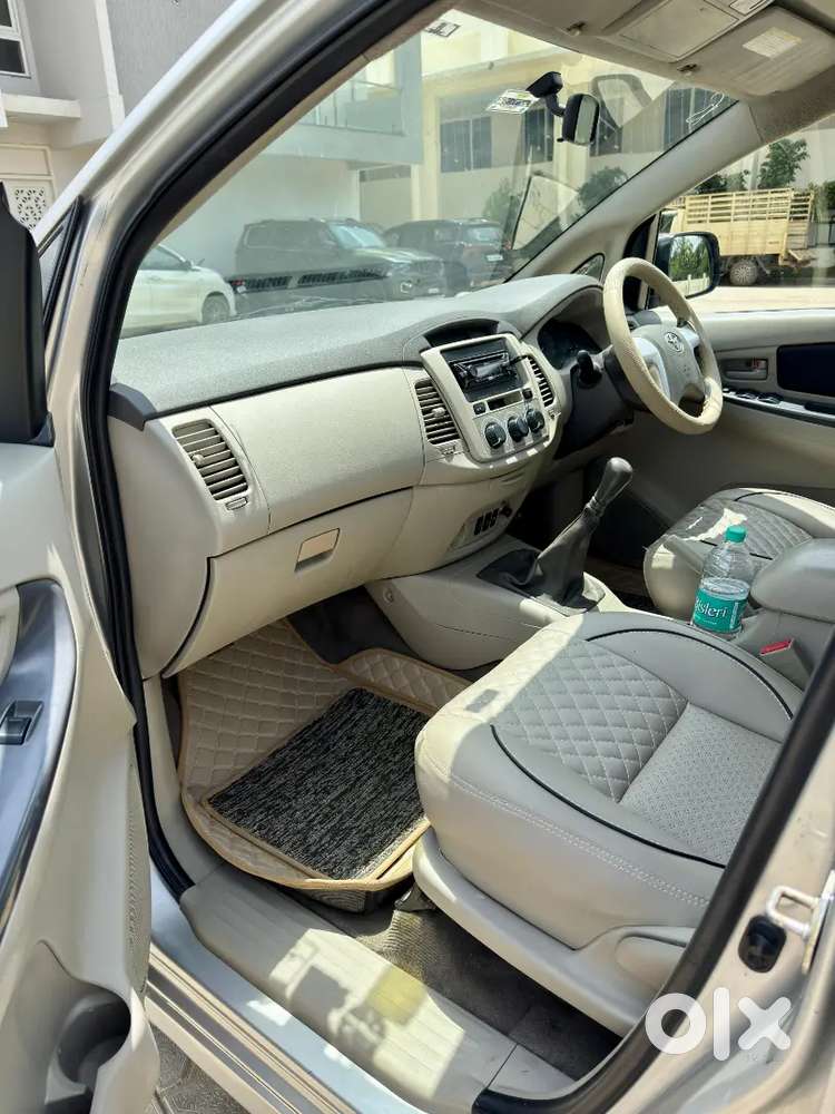Toyota Innova 1st Owner 2014