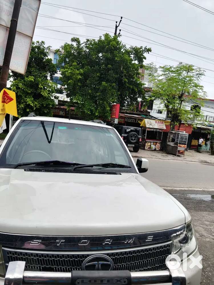 Tata Safari Storme 2014 Diesel 2nd Owner