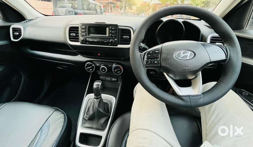 Hyundai Venue S 1.2 Petrol, 2022, Petrol