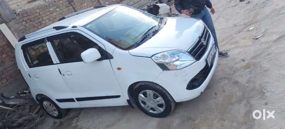 Maruti Suzuki Wagon R 2013 Second-owner Hybrid