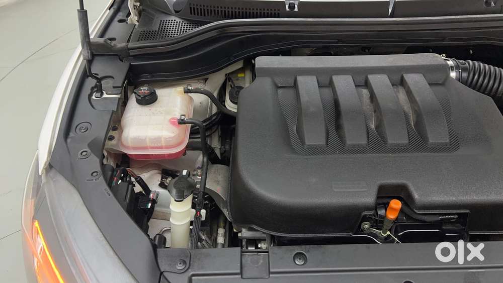 Mahindra Xuv700 2.0 Ax 5 Petrol At Str, 2022, Petrol