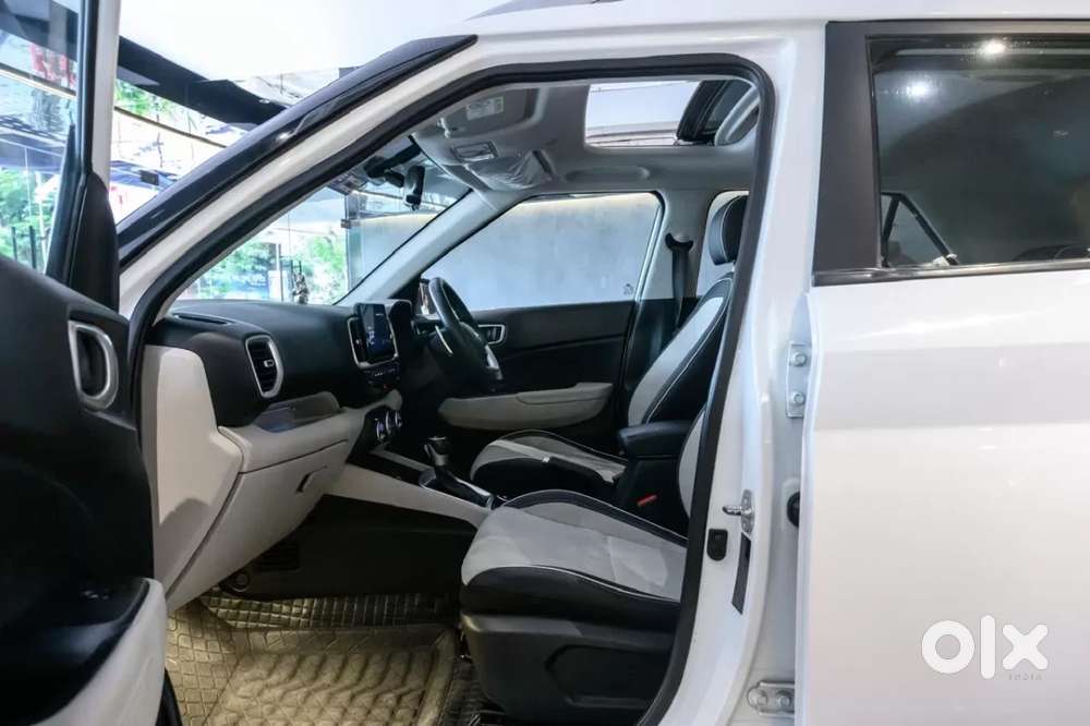 Hyundai Venue 1.0 Sx (o) Turbo Dct, 2023, Petrol