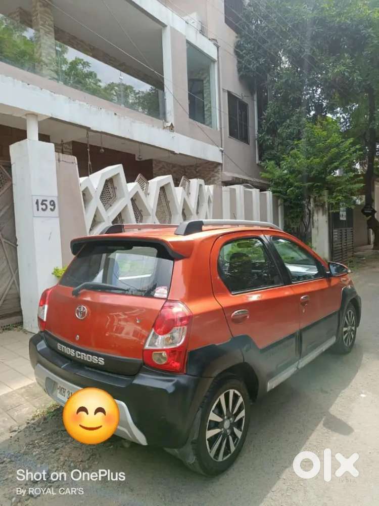 Toyota Etios Cross 2014