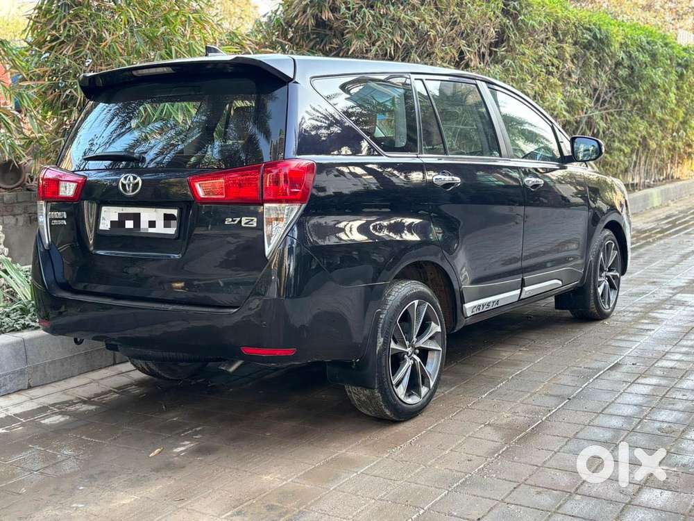 Toyota Innova Crysta