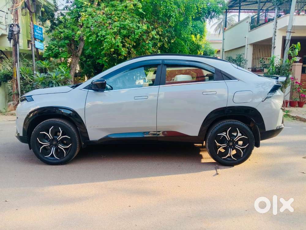 Tata Curvv Accomplished S 1.2 Revotron Petrol 7dca, 2025, Petrol