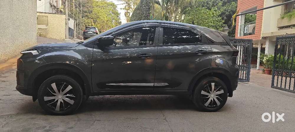 Tata Nexon 20025 Lpg Well Maintained