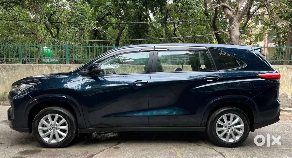 Toyota Innova Hycross 2.0 Vx Hybrid 7 Str, 2025, Petrol