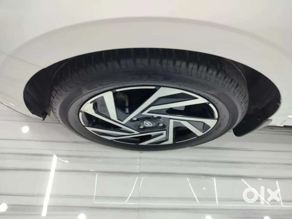 Hyundai I20 Asta (o) 1.2 Mt, 2023, Petrol