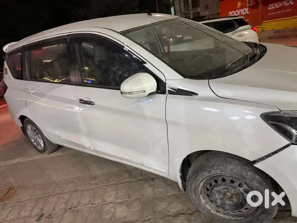 टोयोटा रोमियान 7 सीटर कार