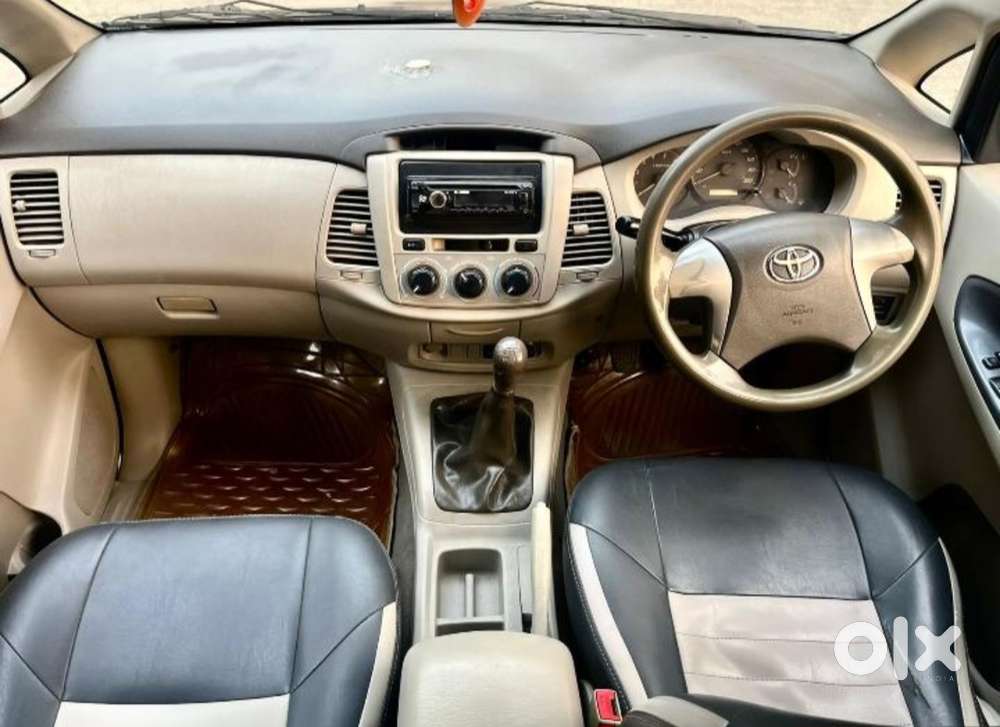 Toyota Innova 2.5 G (diesel) 8 Seater, 2014, Diesel