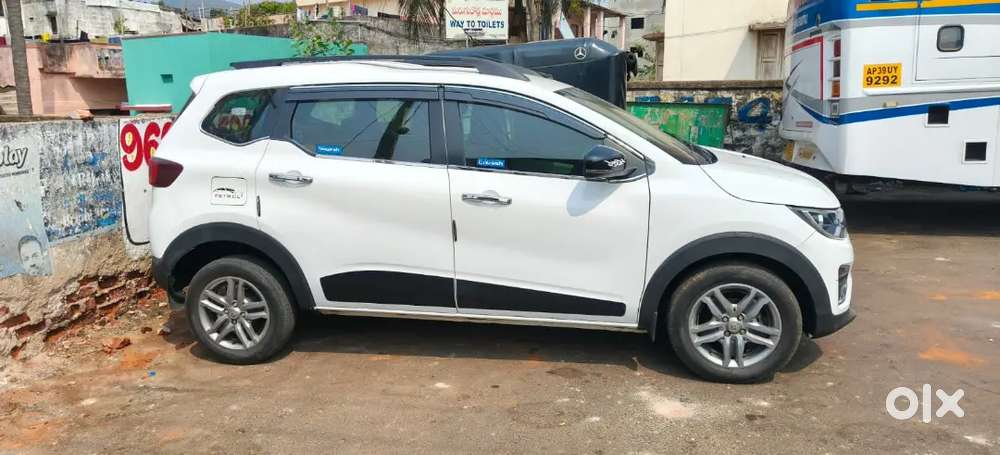 Renault Triber 2024 Petrol Well Maintained