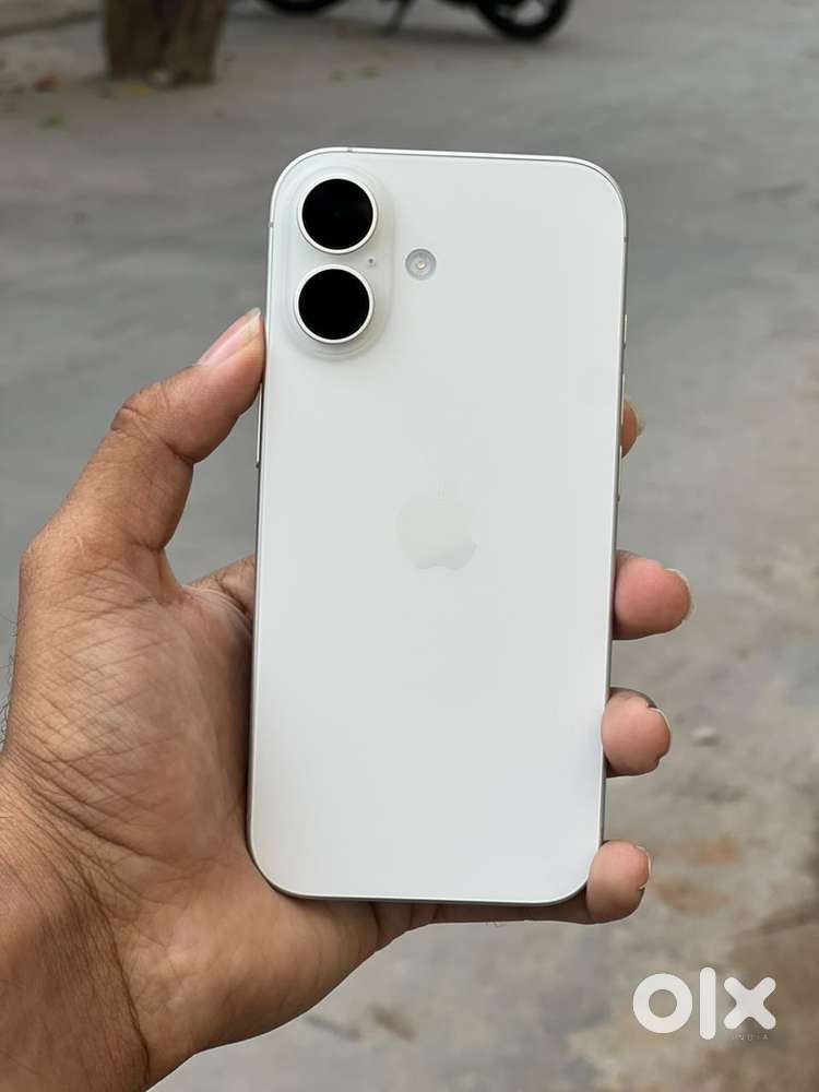 Iphone 17 used only 10 days for sale