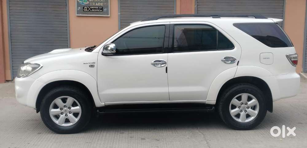 Toyota Fortuner 4x4 At, 2010, Diesel