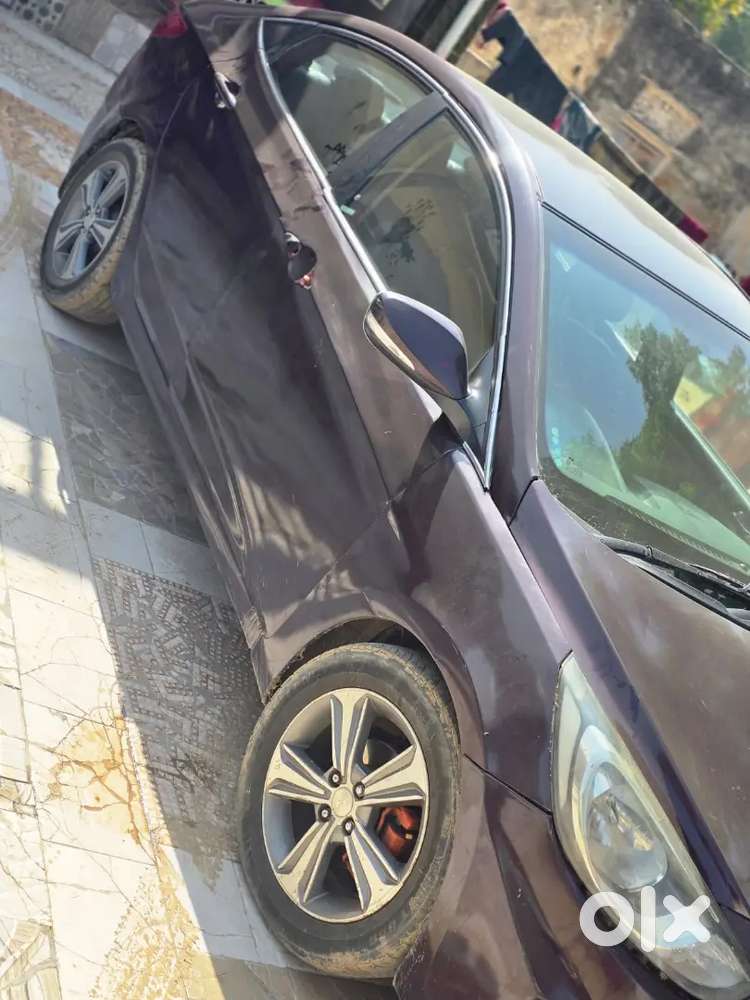 Hyundai Verna 2012 Diesel 120000 Km Driven