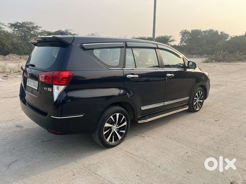 Toyota Innova Crysta