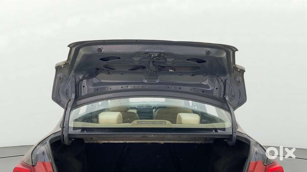 Maruti Suzuki Swift Dzire 1.2 Vxi Bsiv, 2019, Petrol