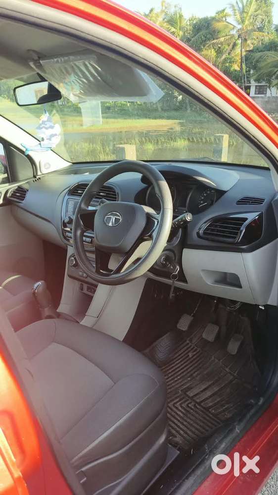 Tata Tiago 1.2 Revotron Xt, 2018, Petrol