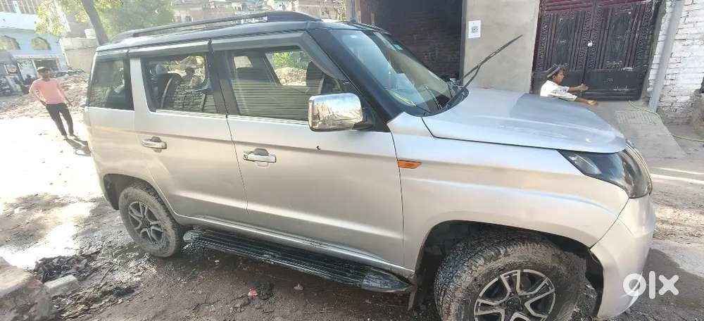 Mahindra Tuv 300 2017 Diesel 100000 Km Driven