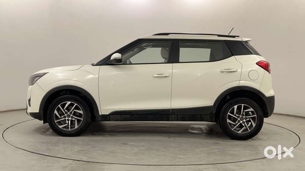 Mahindra Xuv300 W8 (o) 1.5 Diesel Amt, 2022, Diesel