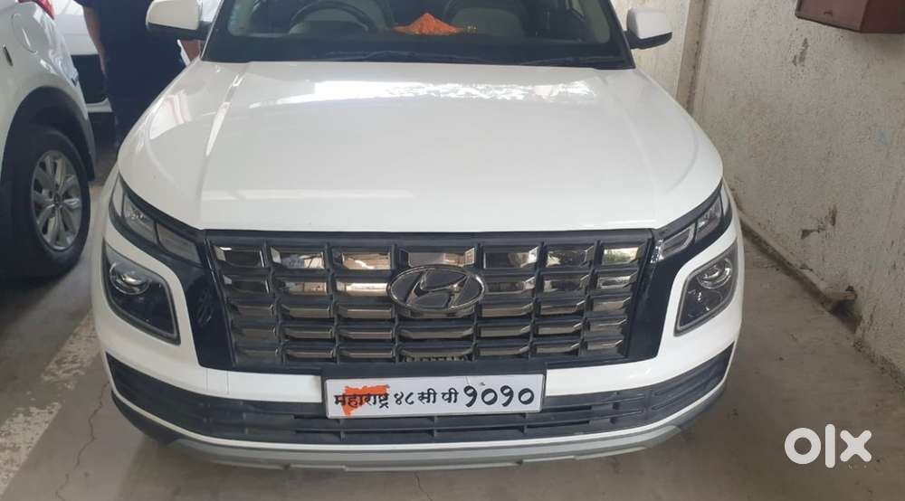 Hyundai Venue 2023 Petrol 72000 Km Driven