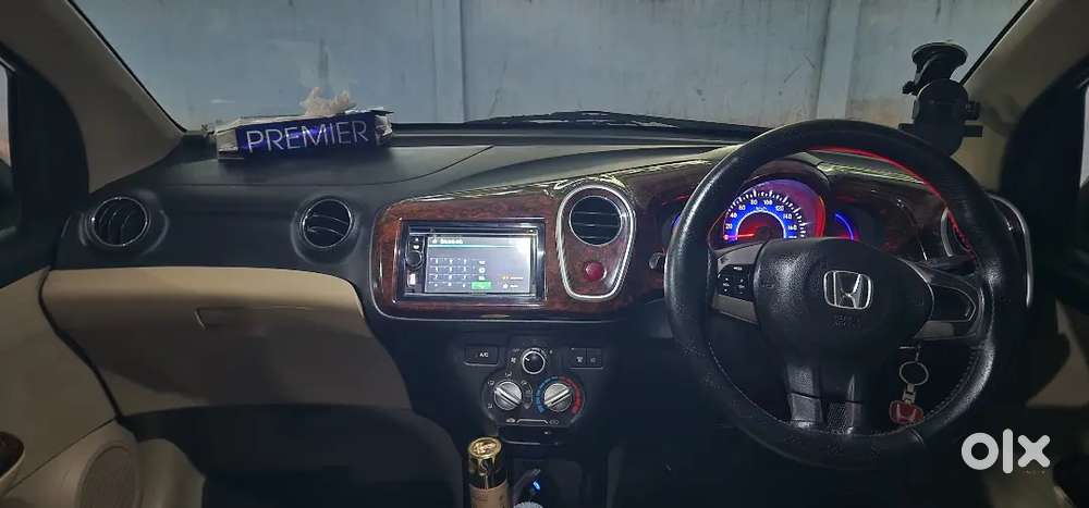Rare Honda Mobilio Rs (top Model)  Diesel  7-seater  20+ Kmpl Milea
